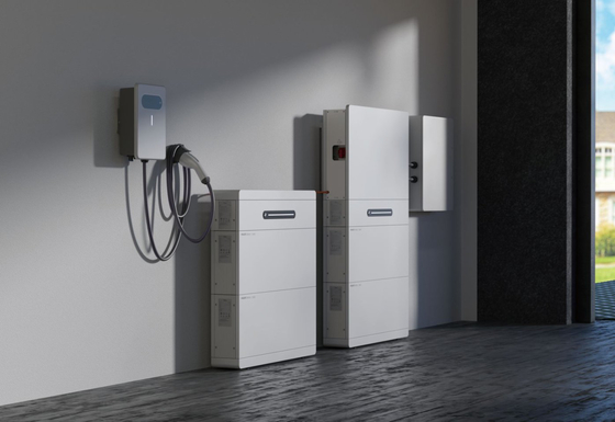 15kW Three Phase Hybrid Inverter Dual MPPT 20kVA EPS Backup 180-650V Battery IP65
